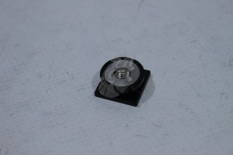 Гайка накладки задн двері Rav4 (17-) 2,0i CVT TOYOTA '9017906362