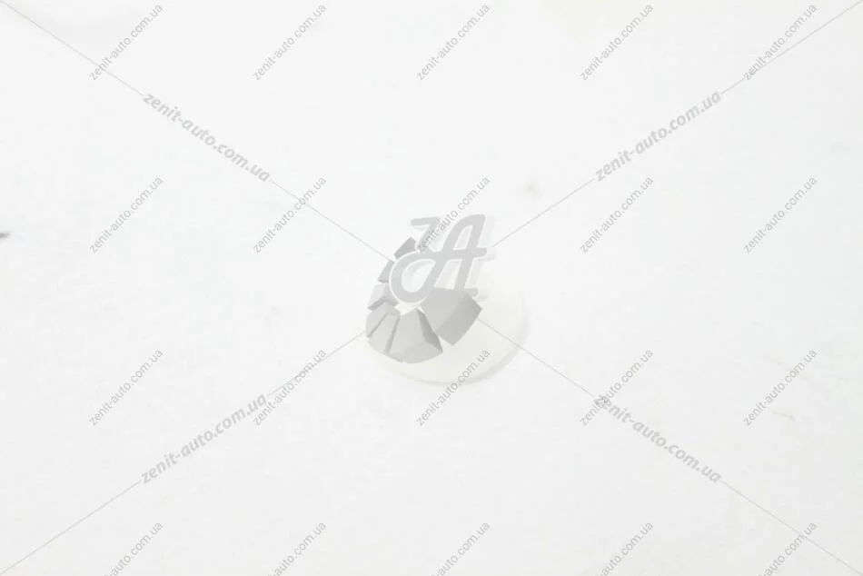 Гніздо саморіза (пластик) Rav4 (17-) 2,0i CVT Toyota TOYOTA '9018905003 (фото 1)