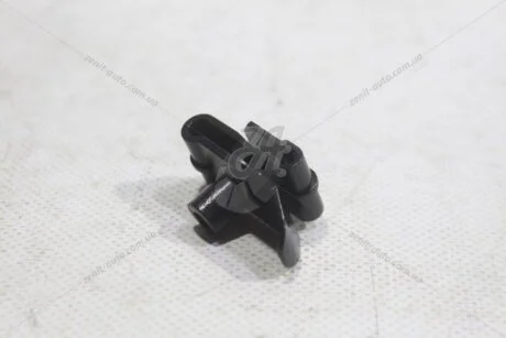 Кліпса обшивки LC200 (17-) 4,5d Toyota TOYOTA '9046705138