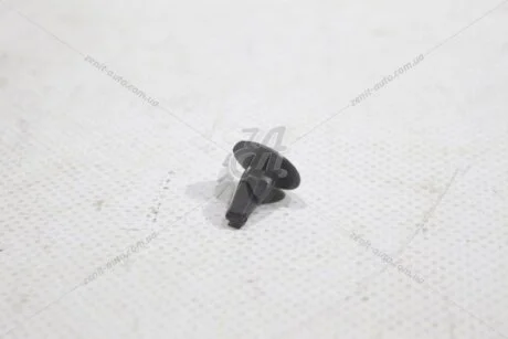 Кліпса наружної обшивки LC200 (17-) 4,5d (9046710005C0) Toyota TOYOTA '9046710005C0