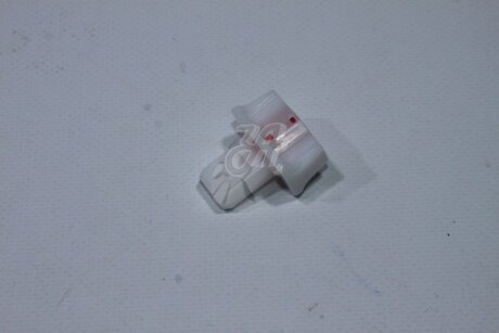 Кліпса обшивки (пластик) Rav4 (17-) 2,0i CVT TOYOTA '9046718017