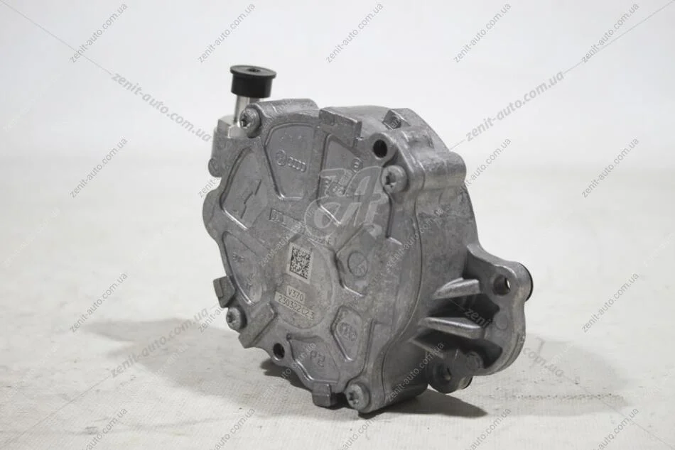 Насос вакуумный VW Passat 2.0D (08-15), T5-T6 (10-21)/Audi/Skoda/Seat VAG 03L145100F (фото 1)