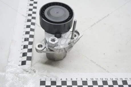 Натягувач поліклинового ременя VW Golf (13-17)/Seat Leon/Audi A3 (13-16)/Skoda Octavia 1.2, 1.4, 1,6 (13-) VAG 04E145299L
