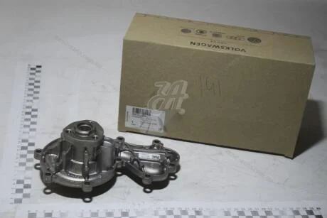 Насос водяной (Помпа) VW Touareg 3.0D (11-18)/Audi A5-A8 (12-18), Q5 (13-17), Q7 3.0D (10-15) VAG 059121008J