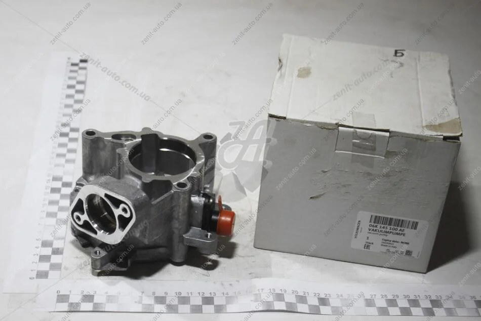Насос вакуумный VW Passat 1.8/2.0 (15-21) VAG 06K145100AE (фото 1)