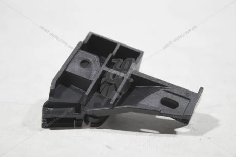 Кронштейн ручки відкриття капоту VW Passat (06-15), Tiguan (08-18)/Audi Q3 (12-18) VAG 1K1823633B
