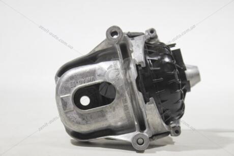 Фото опора двигателя правая Audi Q5 (17-) VAG '4M0199372GC Опора двигателя правая Audi Q5 (17-) VAG '4M0199372GC