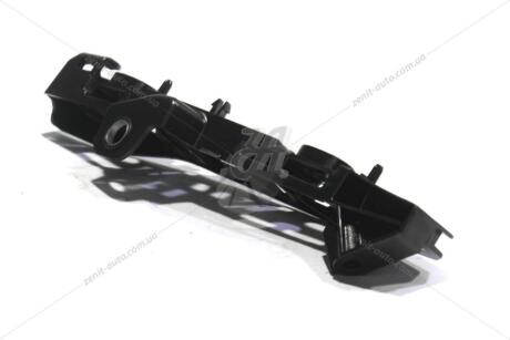 Кронштейн правый крепления бампера переднего VW Passat B8 VAG '561807050