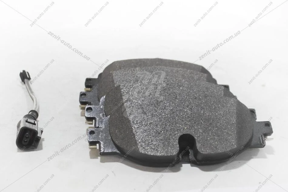 Колодки тормозные перед (компл) VW Arteon, Golf/Skoda Karoq, Kodiaq/Audi Q2 (17-), T-Roc, Tiguan (16-)/Seat Leon (13-) (5Q0698151AH) VAG '5Q0698151AH (фото 1)