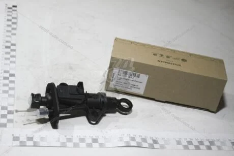 Циліндр зчеплення головний VW Passat (15-21), Tiguan (16-21) VAG 5Q0721388J