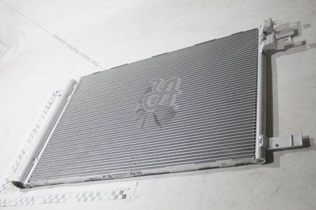 Радиатор кондиционера Passat (15-21) VAG 5Q0816411BH (фото 1)