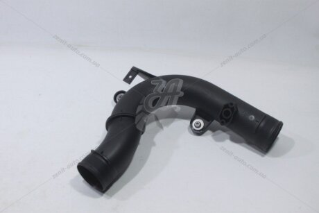 Патрубок повітря з інтеркулера VW Passat B8 1,8i 2,0i VAG '6C0145770A