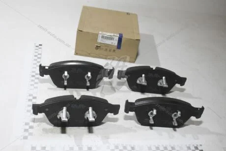 Колодки гальмівні перед (компл) Audi A8 (10-17) VAG 8R0698151R