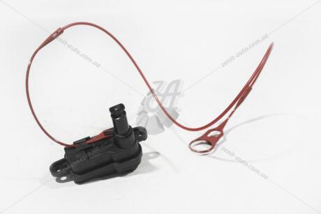 Электропривод открытия лючка топливнозаливной горловины VAG '8V0862153B