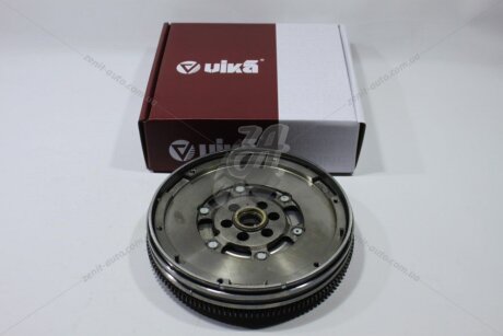 Маховик 135 зубів Audi A4, A6 (99-08) Scoda Superb (02-08) VW Passat (01-05) VIKA Premium '11055017435