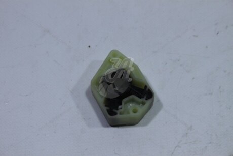 Кронштейн радіатора; нижній VIKA Premium '11210260335