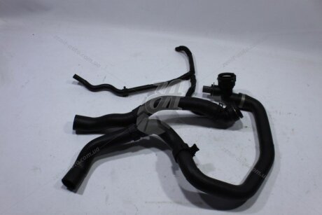 Патрубок охолодження лівий з датчиком температури VIKA Premium '11211864535