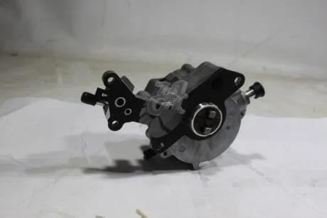 Топливный и вакуумный насос Skoda Octavia I 1,9d Octavia II 1,9d 2,0d, Superb II 1,9d 2,0d Passat B6 1,9d 2,0d VIKA Premium '11451482335