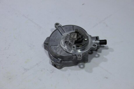 Насос вакуумний Audi A4, A5, A6, A7, A8, Q5, Q7/VW Touareg 2.5,2.8,3.0 (08-12) VIKA Premium '11451803135