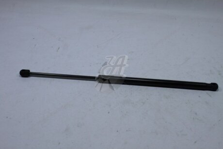 Амортизатор капоту VW Touareg (03-10) VIKA Premium '88231790535