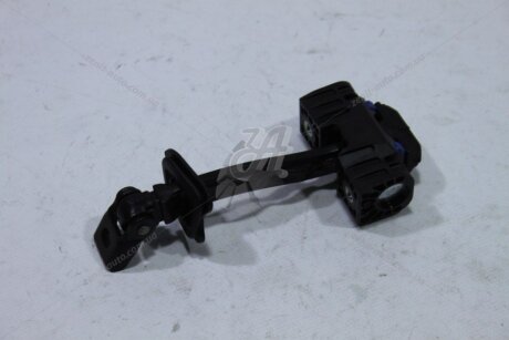 Петля двері передня VIKA Premium '88371830335