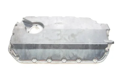 Поддон масляный с отверстием VW Passat (98-05)/Audi A4 (97-06),A6 (97-05) vika Vika 11030977601