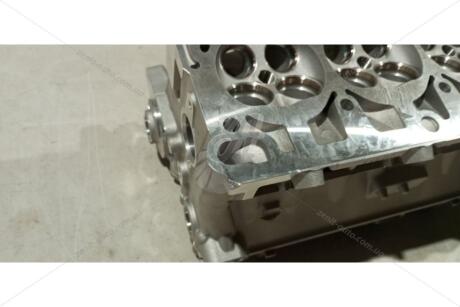 _уцінка_скол кута_Головка блоку двигуна /VW Passat(07-10)/Audi A4(07-15)/Skoda Octavia 1,8L (07-13) (11031803901) Vika '11031803901UCENKA