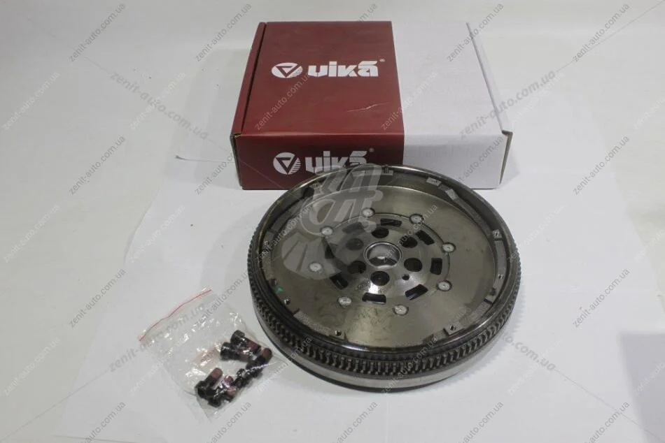 Маховик двомасовий (6 отв, 132 зуб) Skoda Oct (04-) VW Caddy (04-), T5 (03-) 1.6TDi/2.0T VIKA Vika '11055020601 (фото 1)