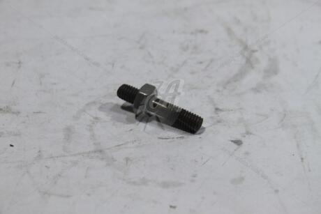 Гайка самостопорная Skoda Fabia (00-04),Octavia (97-00)/VW Caddy (97-01) Vika 18030001217