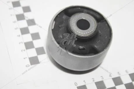 Сайлентблок переднього нижнього важеля задній Skoda Octavia (13-)/VW Golf (13-)/Audi A3 (13-)/Seat Leon (13-) VIKA Vika 44071410401