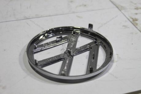 Эмблема VW решетки радиатора VW Golf (98-06) Vika 88530057716