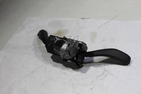 Перемикач підрульовий VW T5 (03-10)/Skoda Fabia (07-10), Roomster (06-10) Vika 99531787401